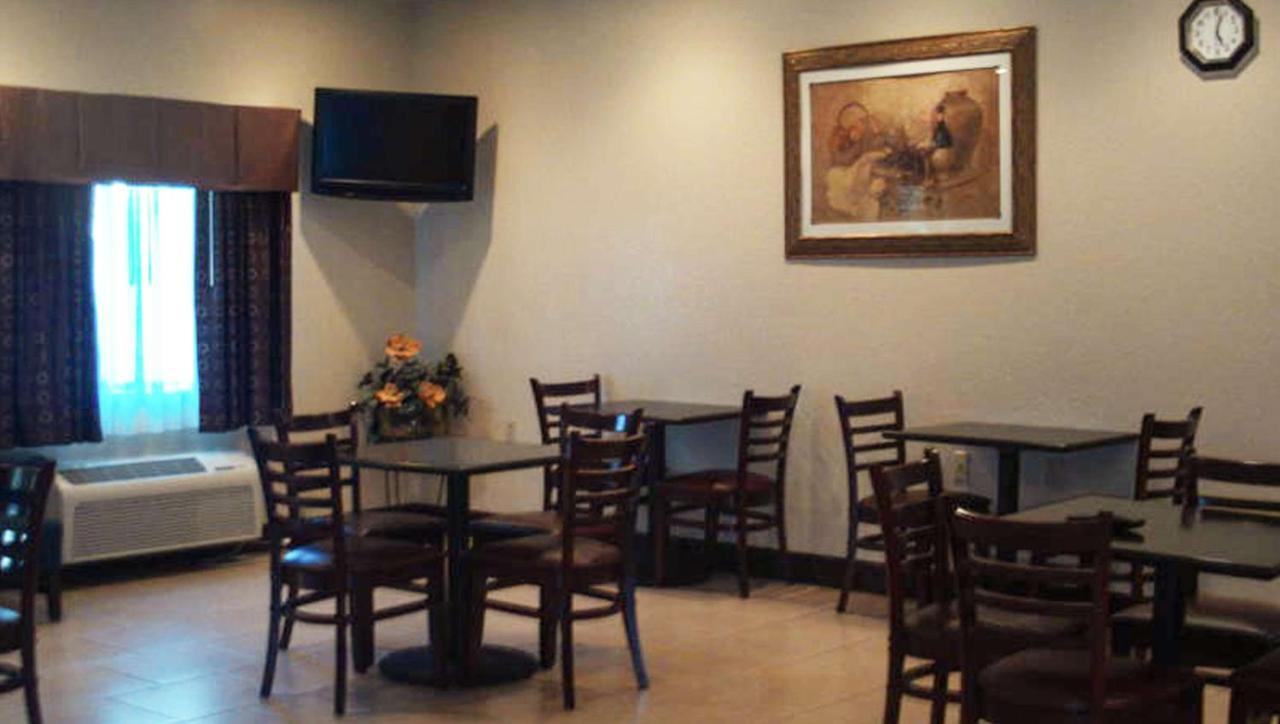 Western Motel Inn And Suites Hazelhurst Hazlehurst Zewnętrze zdjęcie