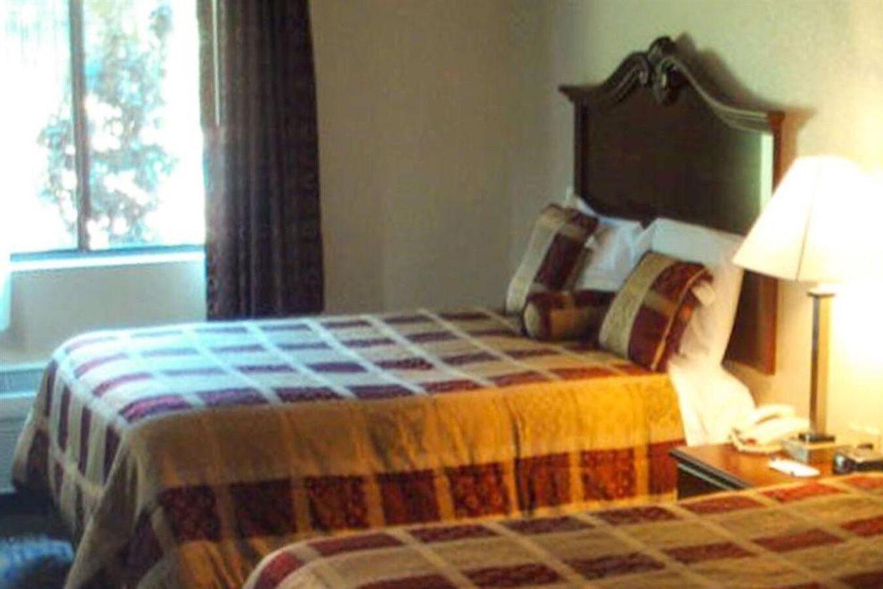 Western Motel Inn And Suites Hazelhurst Hazlehurst Zewnętrze zdjęcie